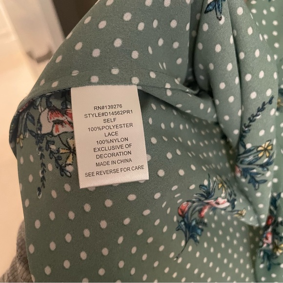 Daniel Rainn Sleeveless Floral Blouse - Picture 4 of 4